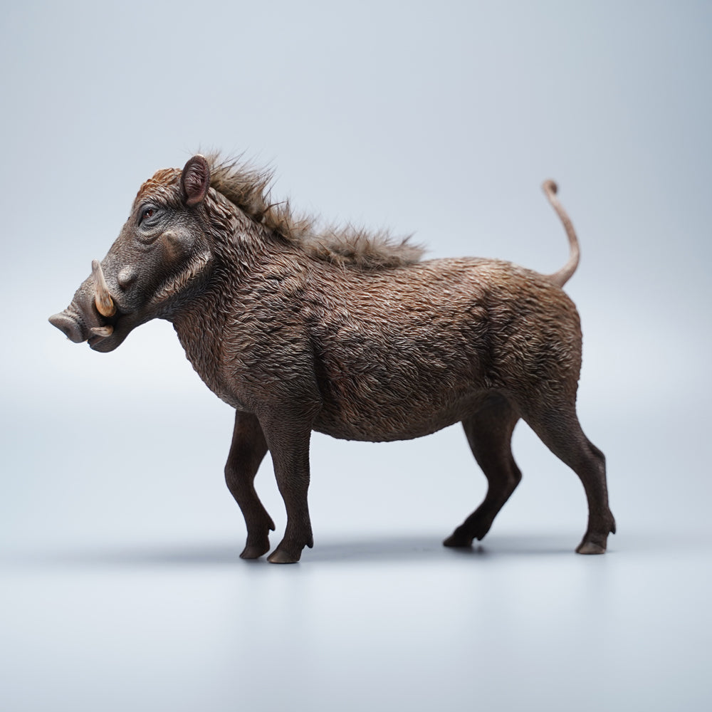 JXK080 Warzenschwein-Dekor aus Kunstharz, Warzenschwein-Statuen für Tierliebhaber von JXK Studio