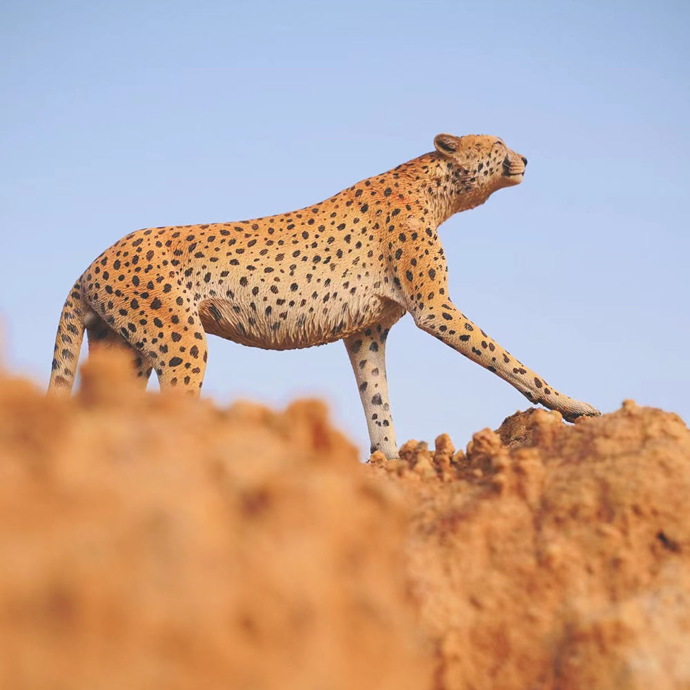 JXK115 Hunting Leopard statue, Leopard Statues for Home Decor for Animal Lovers from JXK Studio