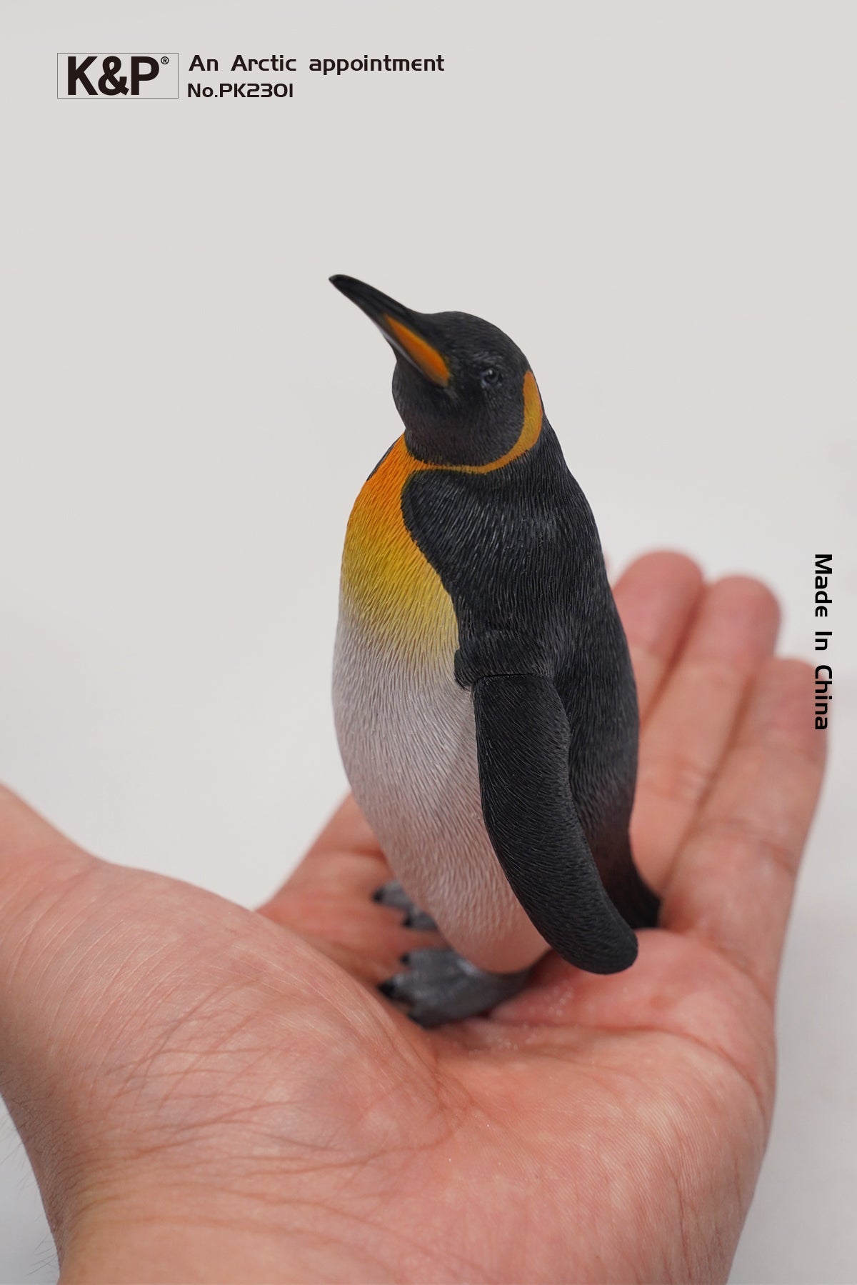 PK2301 polar animal Statue Gift for Animal Lovers from JXK Studio