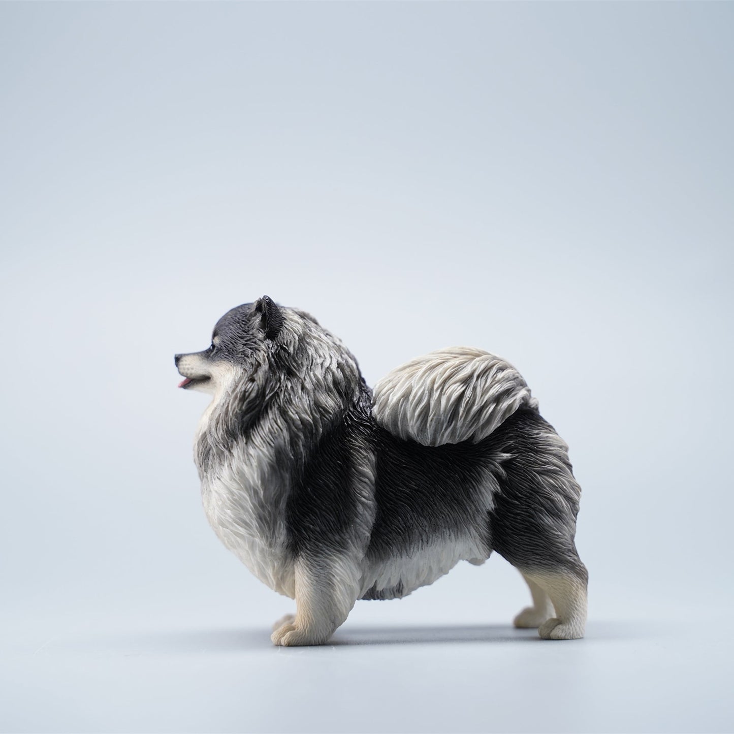 JXK099 Pomeranian-Hundefigur, Hundestatue als Geschenk für Hundeliebhaber von JXK Studio