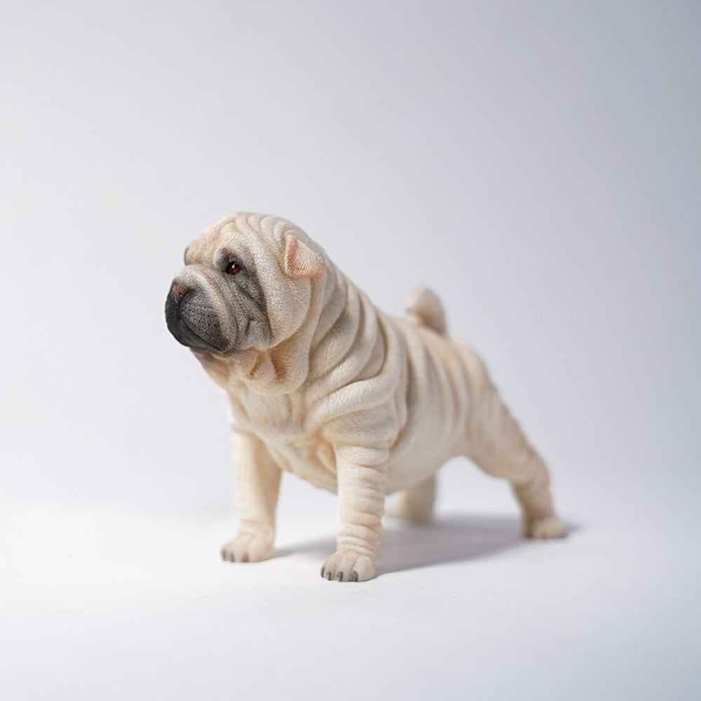JXK101 Shar-Pei-Hundefigur in einer Tasche. Hundedekoration für Hundeliebhaber von JXK Studio