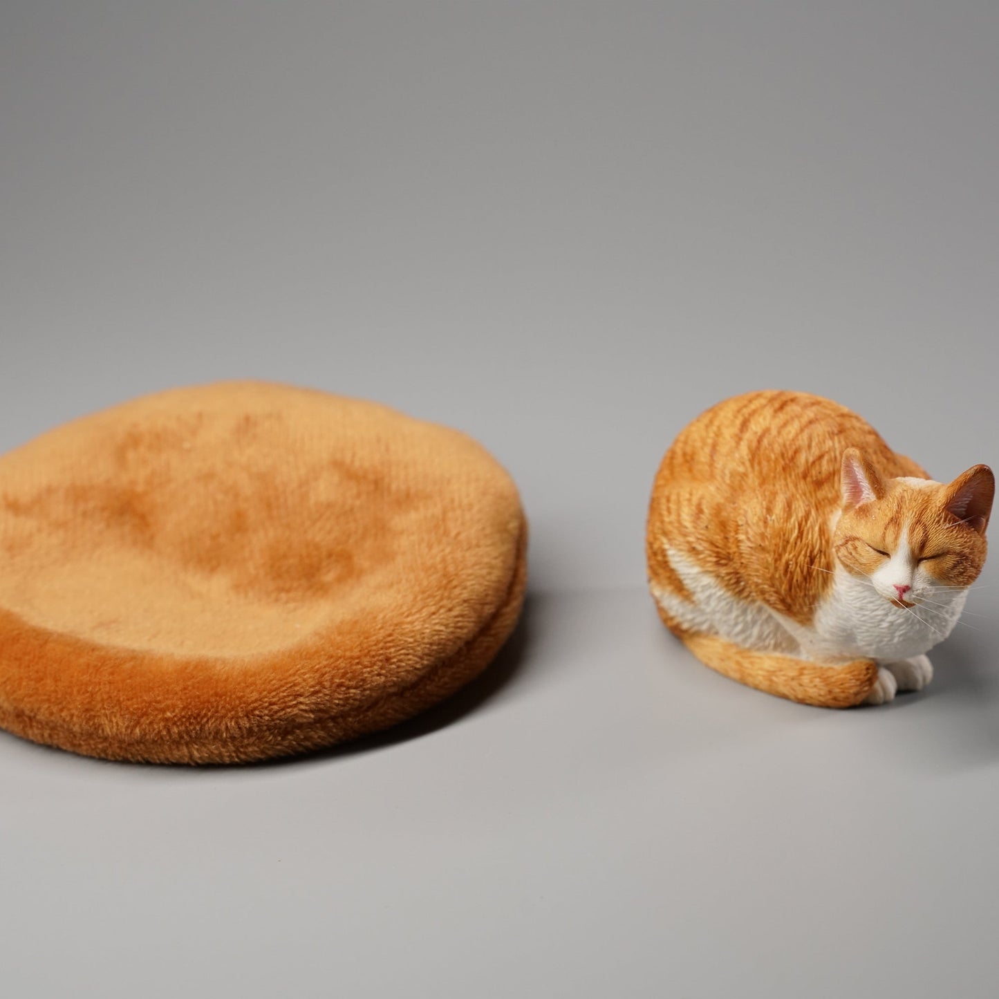 JXK083 Sleeping Cat Figurine Resin Cat Statue for Home Decor Gifts for Cat Lovers from JXK Studio