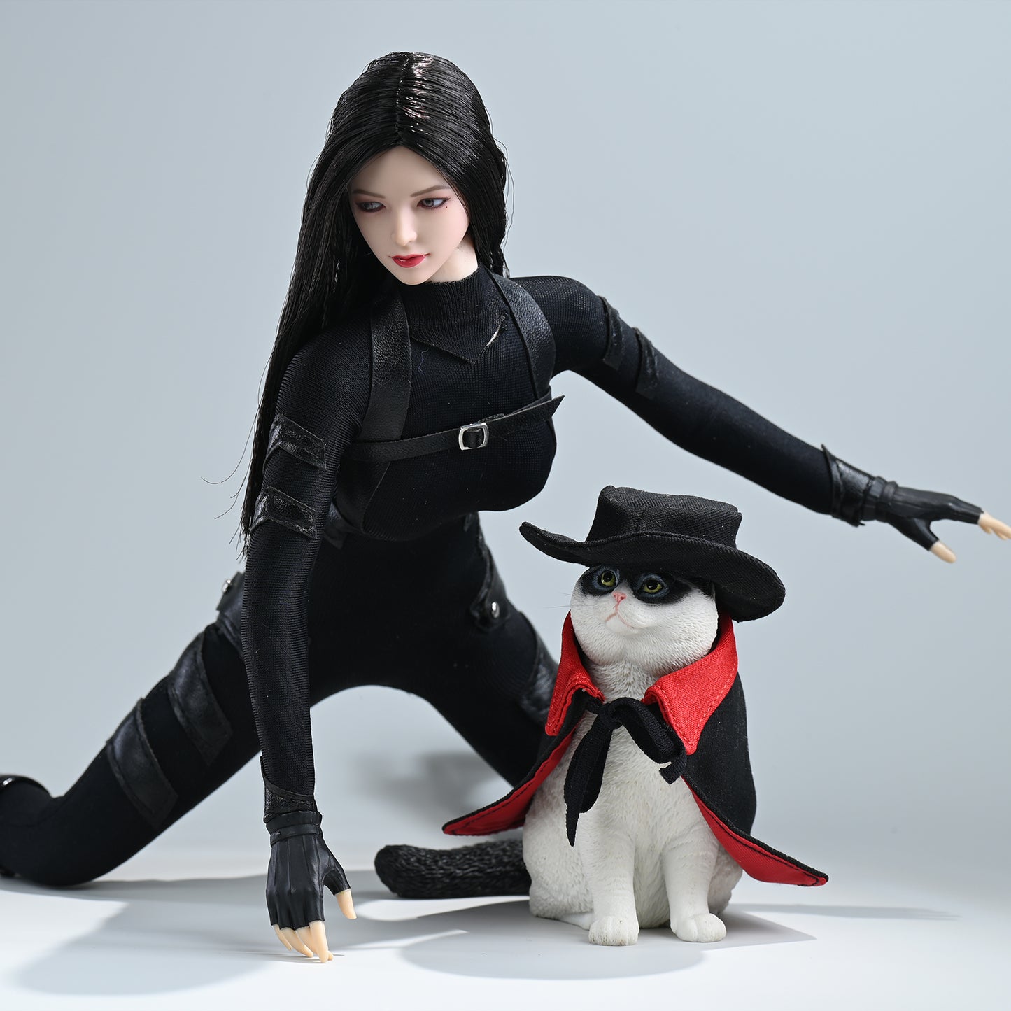 CW2303 Cat Figurine Resin Cat Statue from JXK Studio