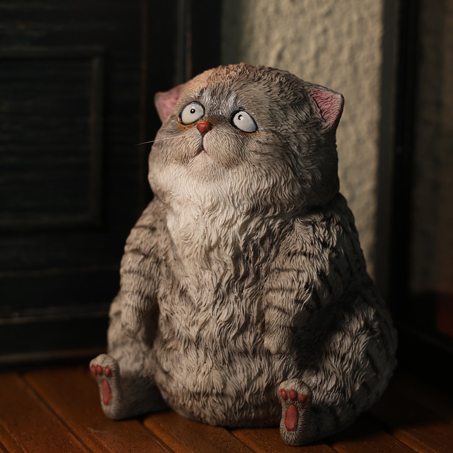 JXK231 Dazed Cat FigurineProdukt von JXK Studio