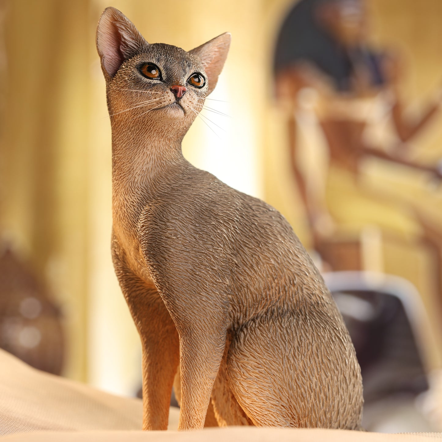 JXK248 JXK Studio Abessinierkatzen-Figur, Katzenstatue aus Kunstharz