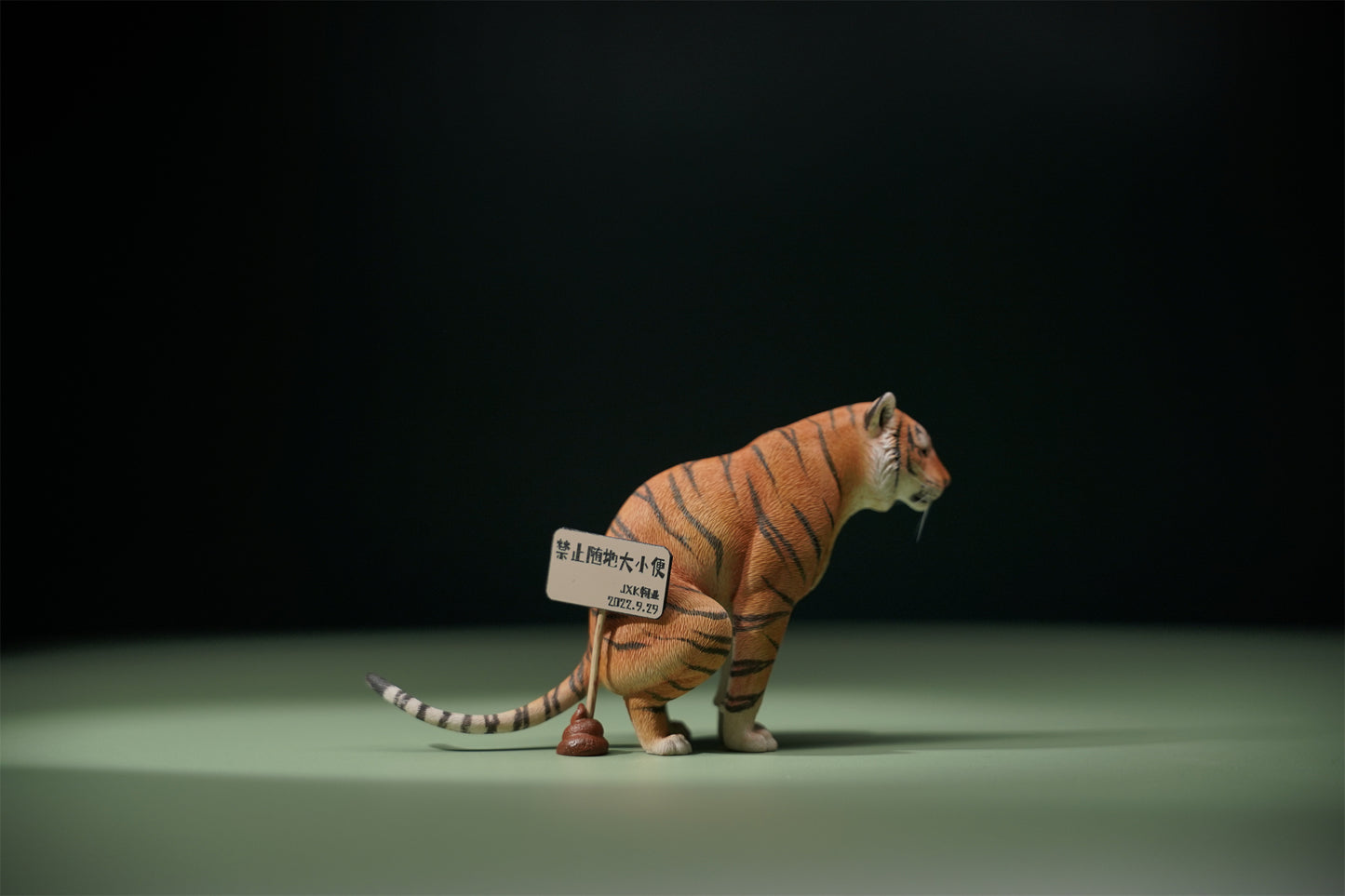 JXK147 1/12 Half-crouched Tiger from JXK Studio