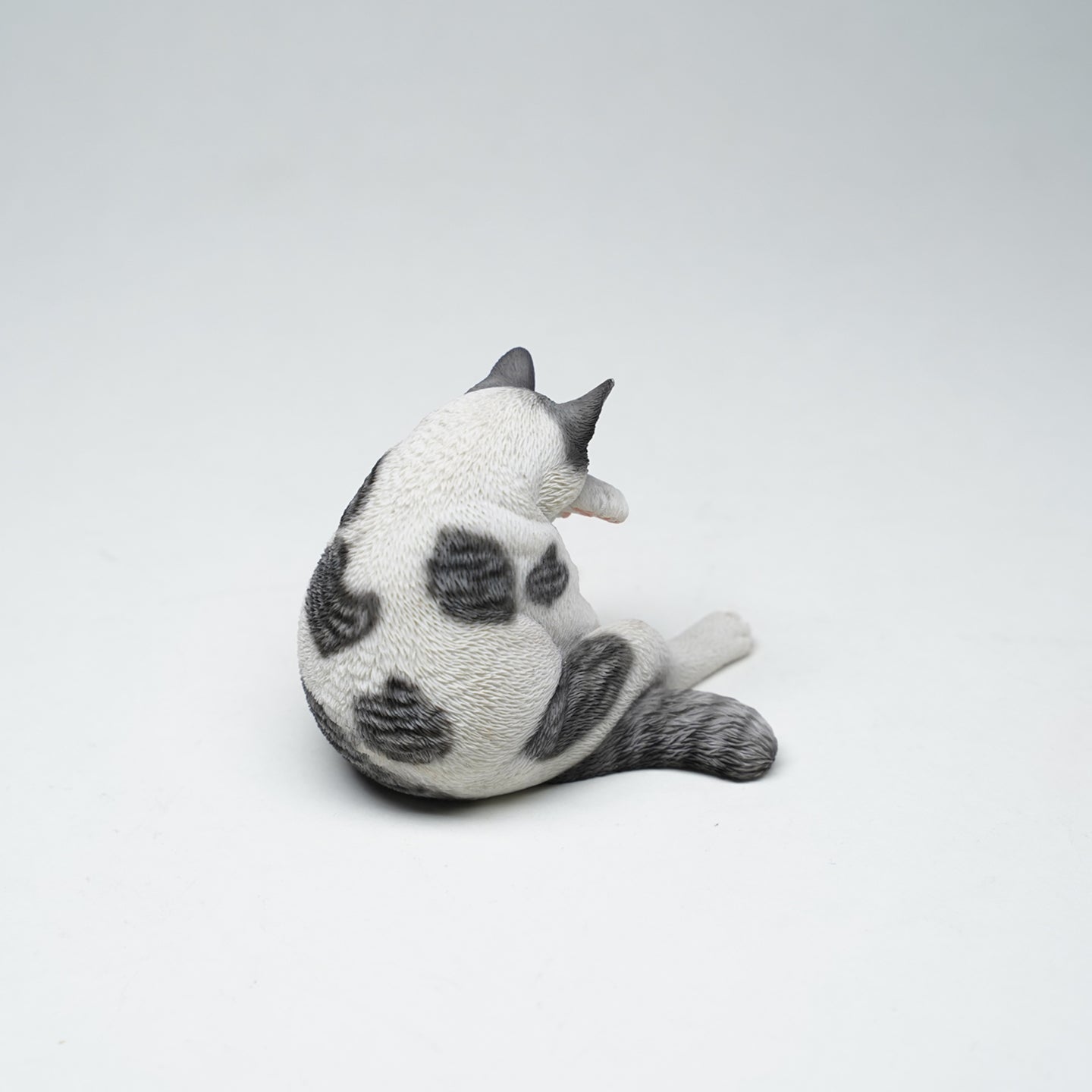 JXK117 Katzenfigur, Katzenstatue aus Kunstharz für Bücherregal-Dekor, ästhetische Geschenke für Katzenliebhaber von JXK Studio