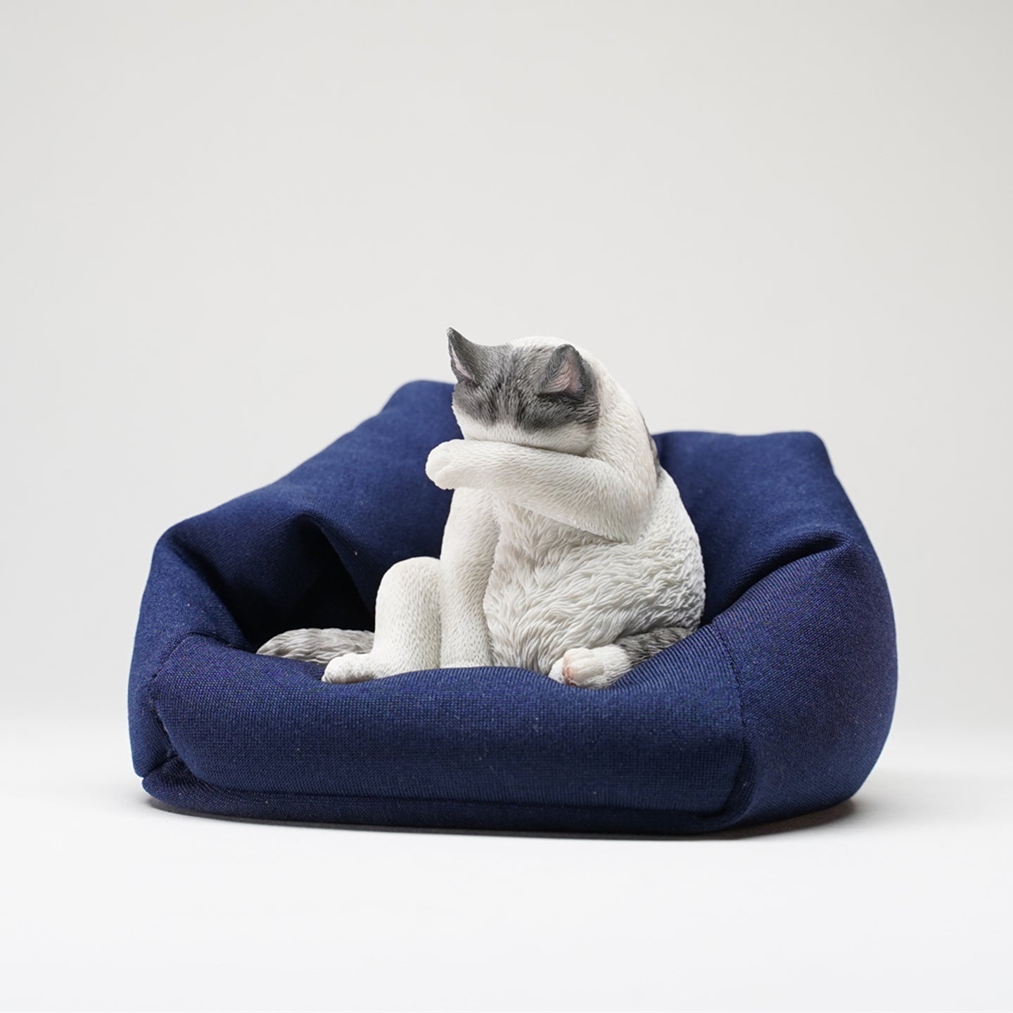 JXK117 Katzenfigur, Katzenstatue aus Kunstharz für Bücherregal-Dekor, ästhetische Geschenke für Katzenliebhaber von JXK Studio