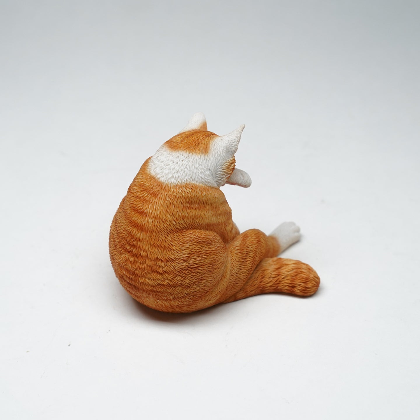 JXK117 Katzenfigur, Katzenstatue aus Kunstharz für Bücherregal-Dekor, ästhetische Geschenke für Katzenliebhaber von JXK Studio