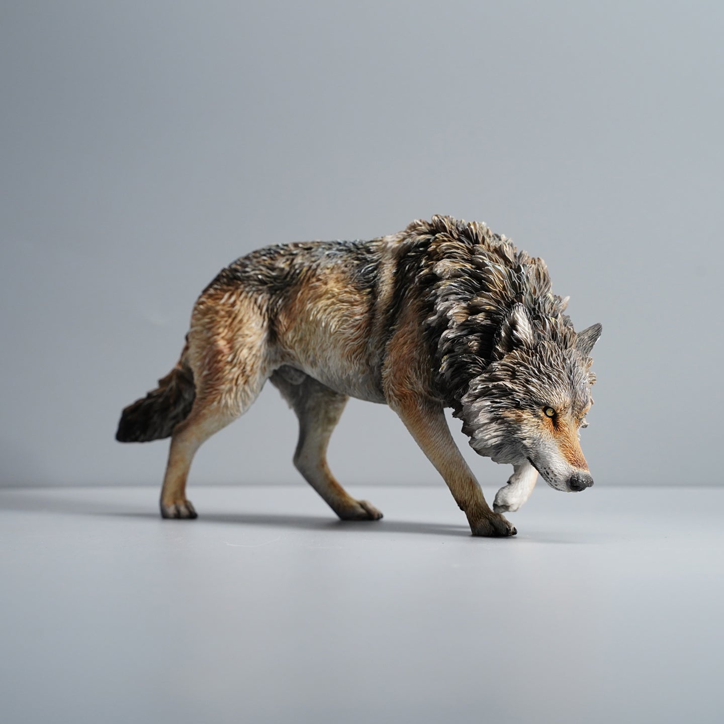 JXK126 Attacking North American Grey Wolves, Wolf Statue Gift for Animal Lovers from JXK Studio