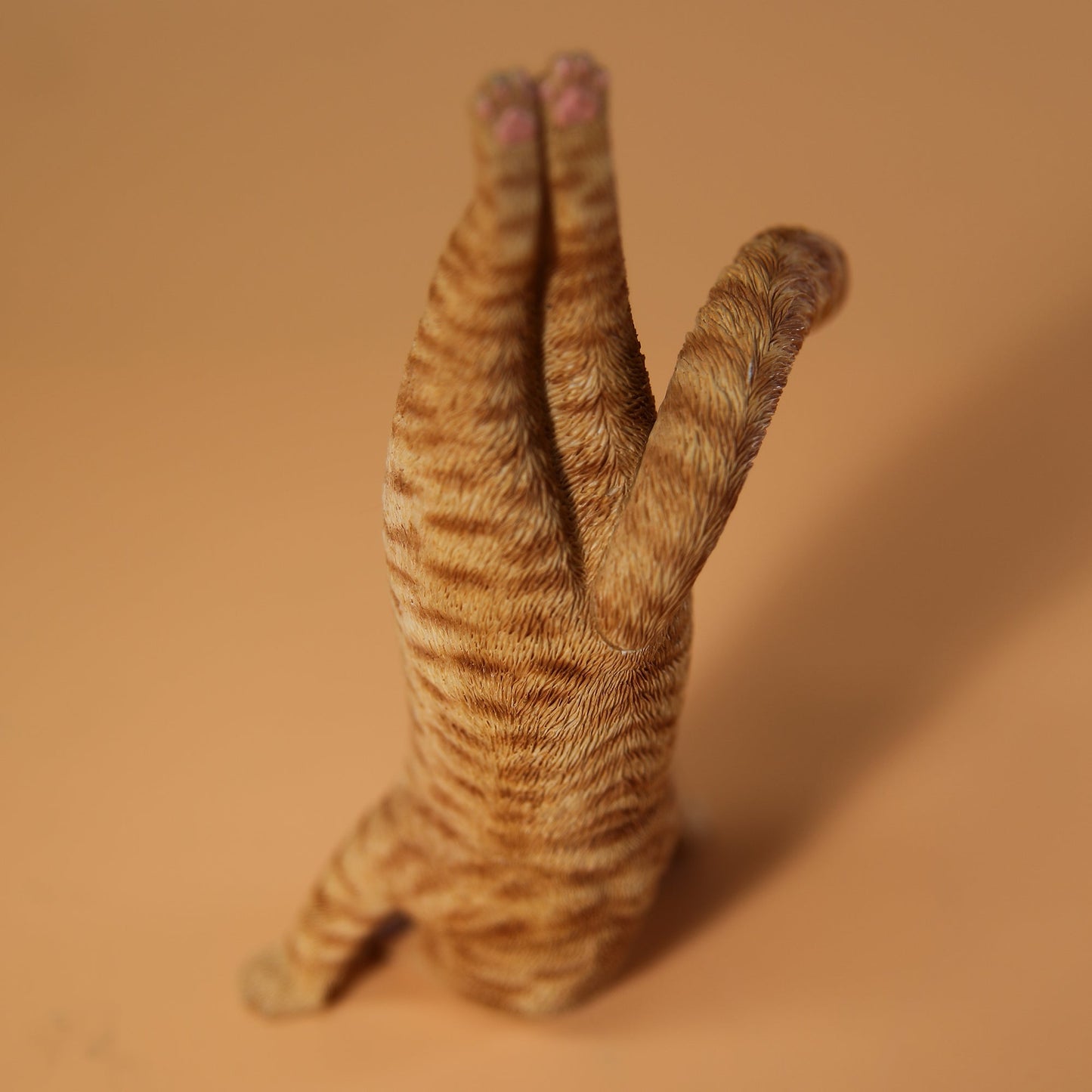 JXK138 Yoga-Katzenfigur, Katzenstatue aus Kunstharz für die Kaminsimsdekoration, das Geschenk für Katzenliebhaber von JXK Studio