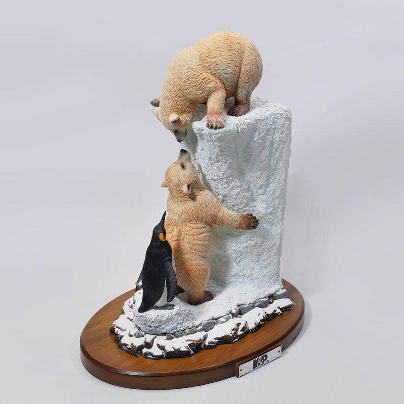 PK2301 polar animal Statue Gift for Animal Lovers from JXK Studio