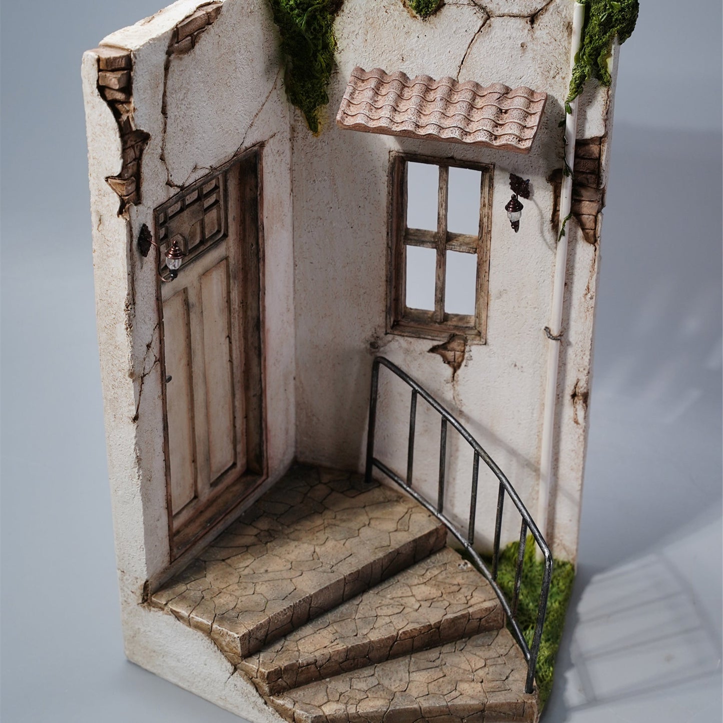 M2212 Scene of European-style hut for figure from JXK Studio