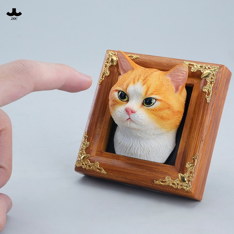 JXK StudioのJS2213猫の置物「箱入り猫」