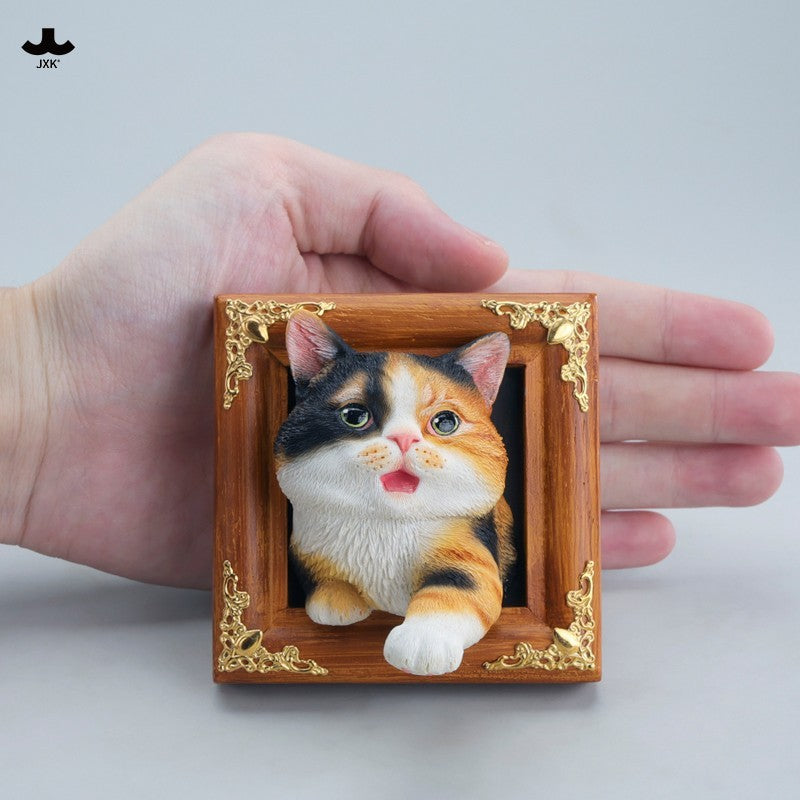 JXK StudioのJS2213猫の置物「箱入り猫」