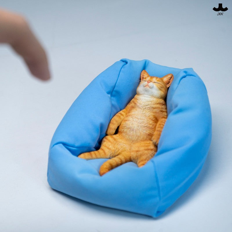 JXK336 Pre-sale Lazy Cat on the Sofa from JXK Studio