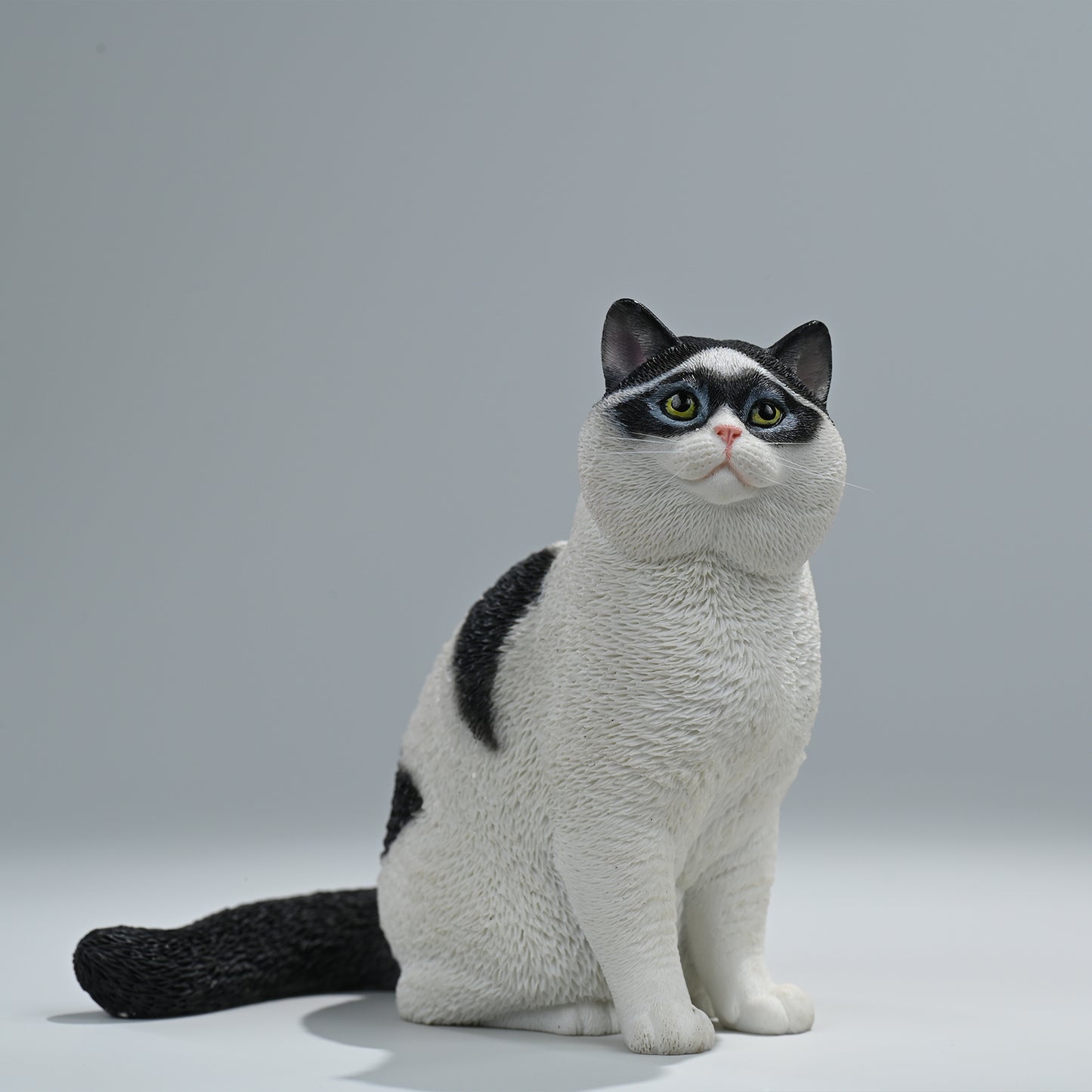 CW2303 Cat Figurine Resin Cat Statue for Desktop Gifts for Cat Lovers