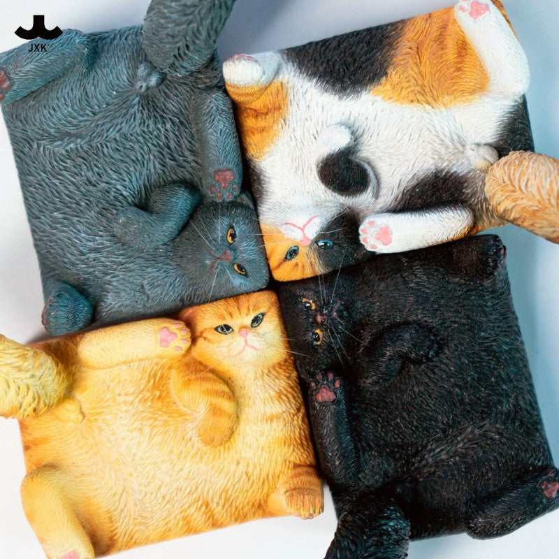 JXK StudioのJS2213猫の置物「箱入り猫」