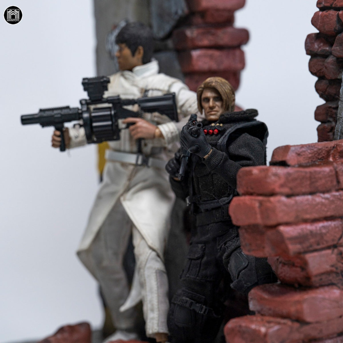 MMMTOYS M2615 1/12 Ruined Walls along the Street Diorama Base