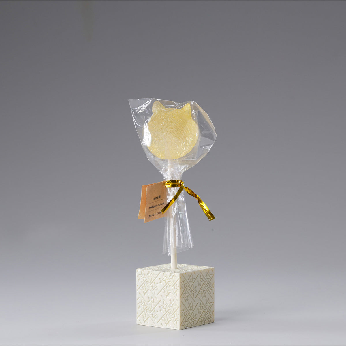 JXK&small Crystal Cat Lollipop Figurine with Square Base - JS2601B - product view