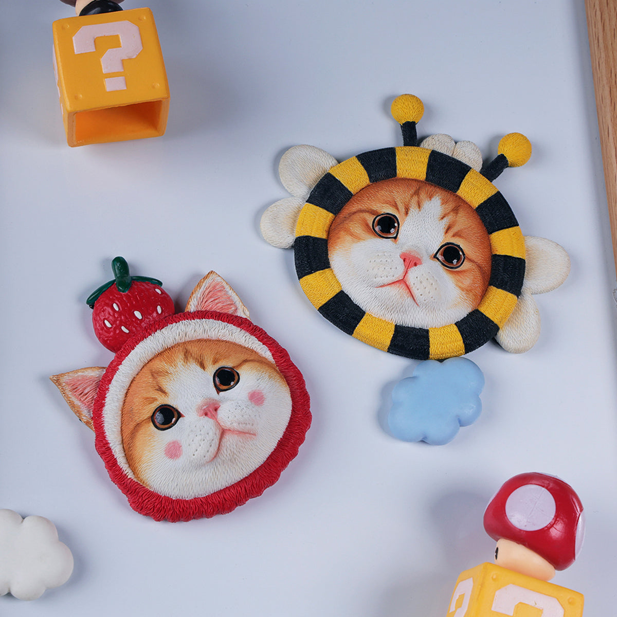 JXK&small Strawberry Cat Fridge Magnet - JS2603 - product view