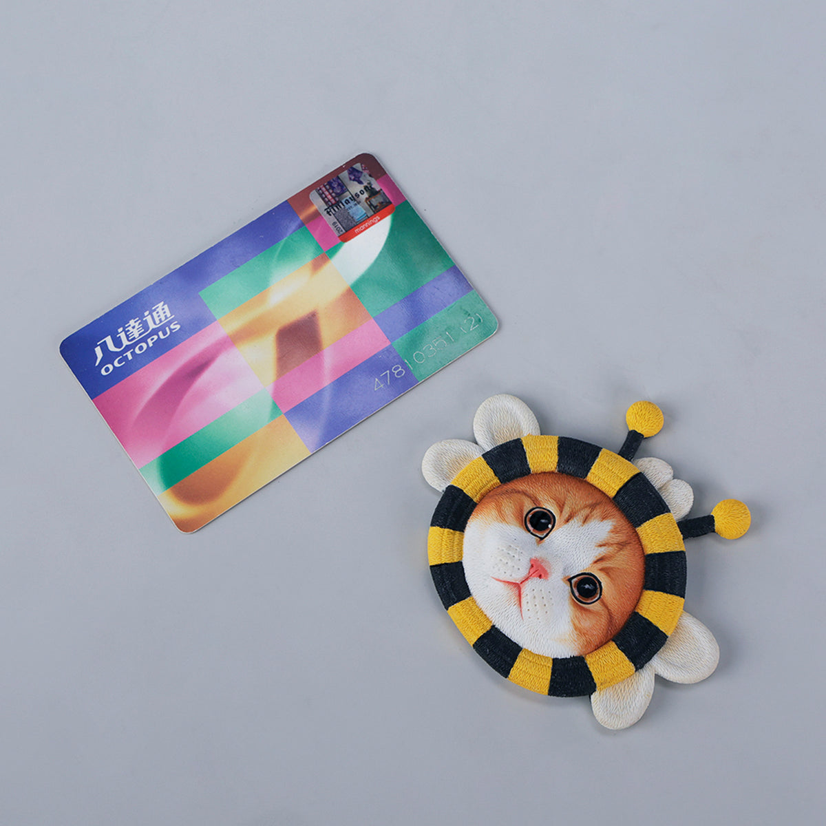 JXK&small Bumblebee Cat Fridge Magnet - JS2604 - product view