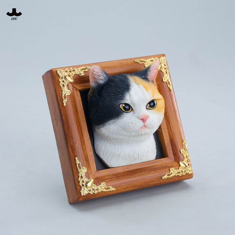 JXK StudioのJS2213猫の置物「箱入り猫」