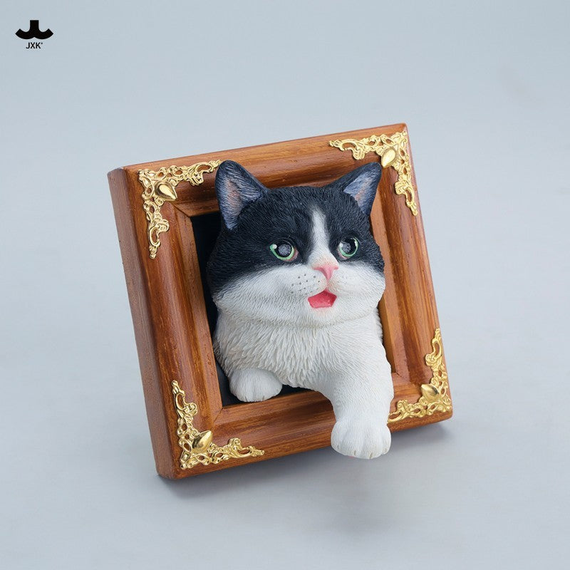 JXK StudioのJS2213猫の置物「箱入り猫」
