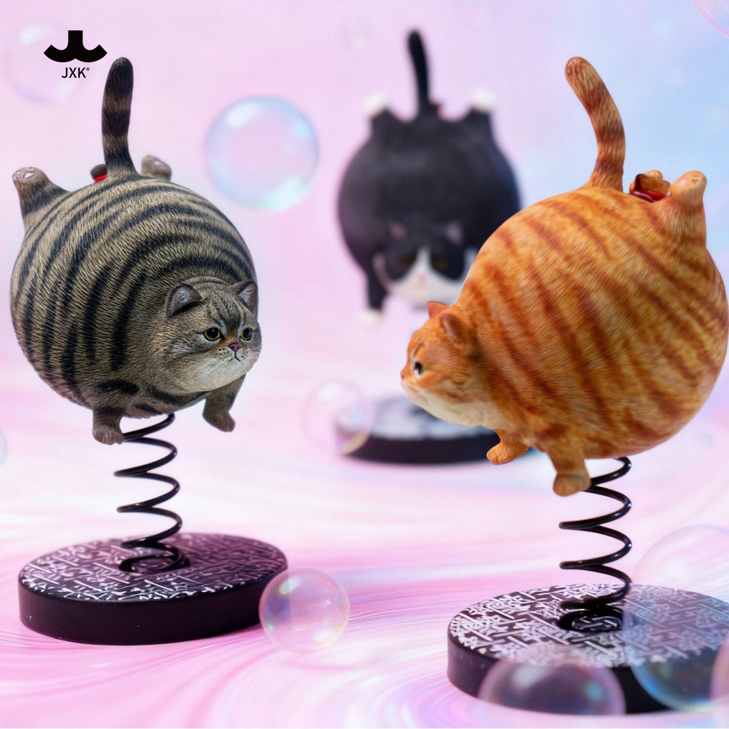 JXK324 Bouncy Ball Cat Figurine from JXK Studio