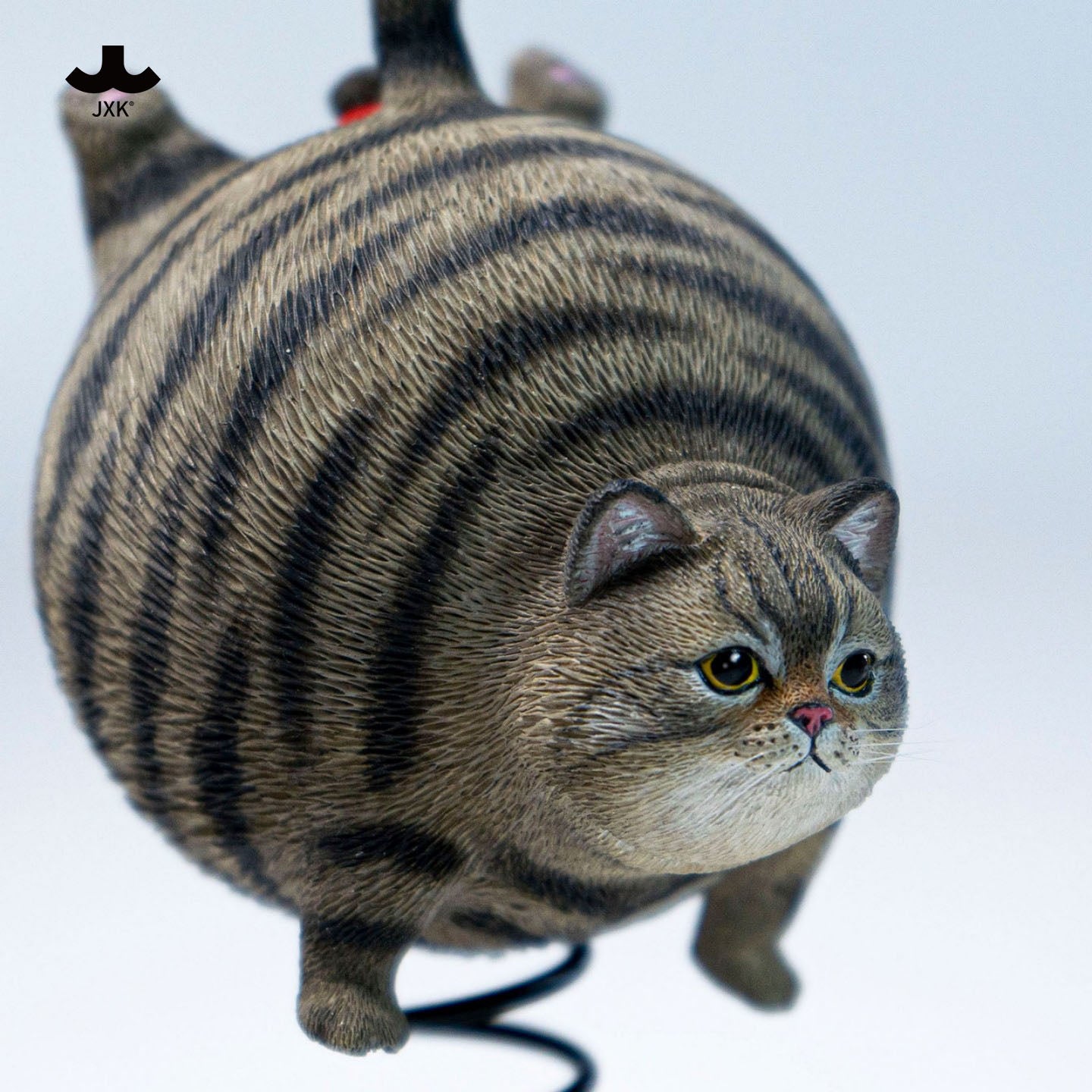 JXK324 Bouncy Ball Cat Figurine from JXK Studio