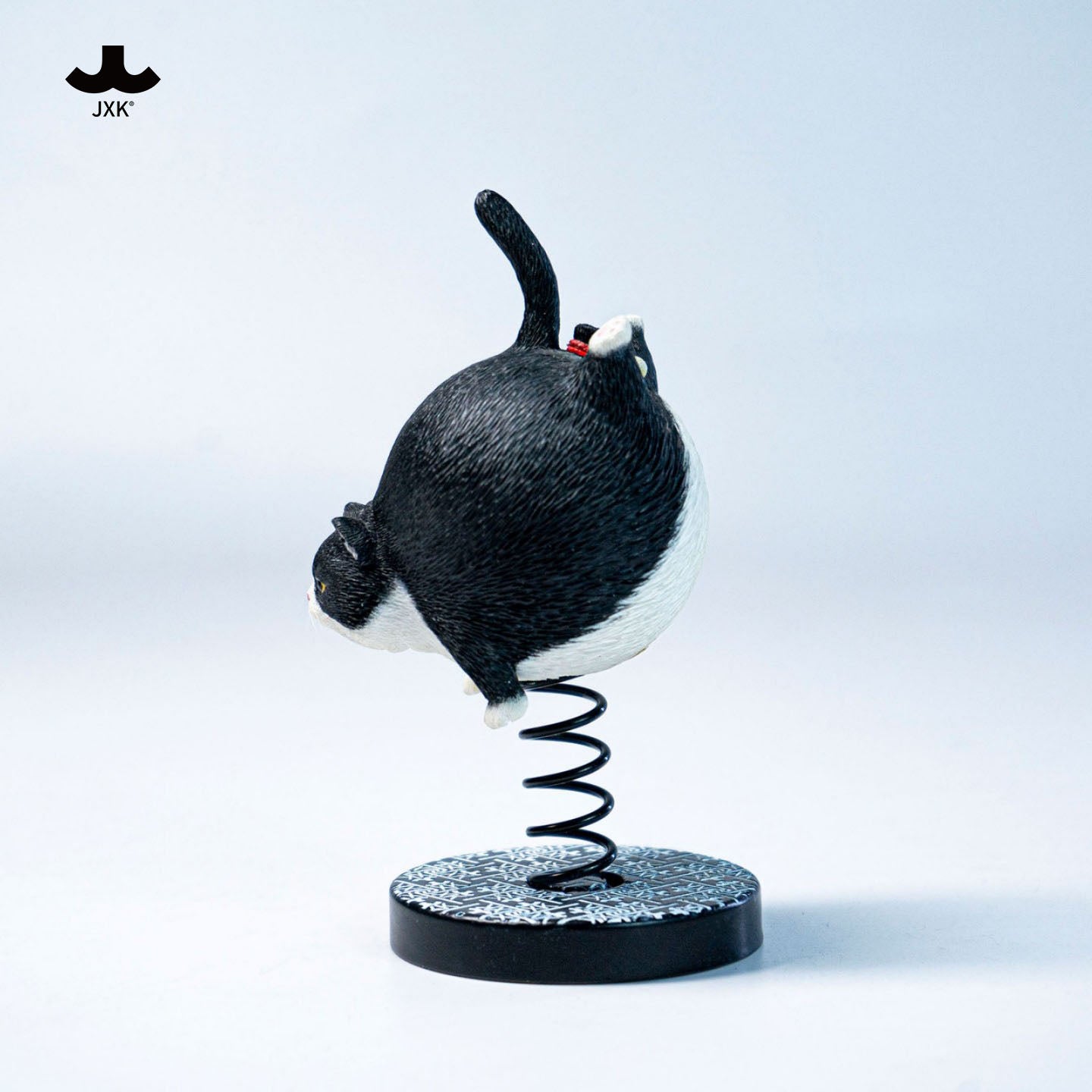 JXK324 Bouncy Ball Cat Figurine from JXK Studio