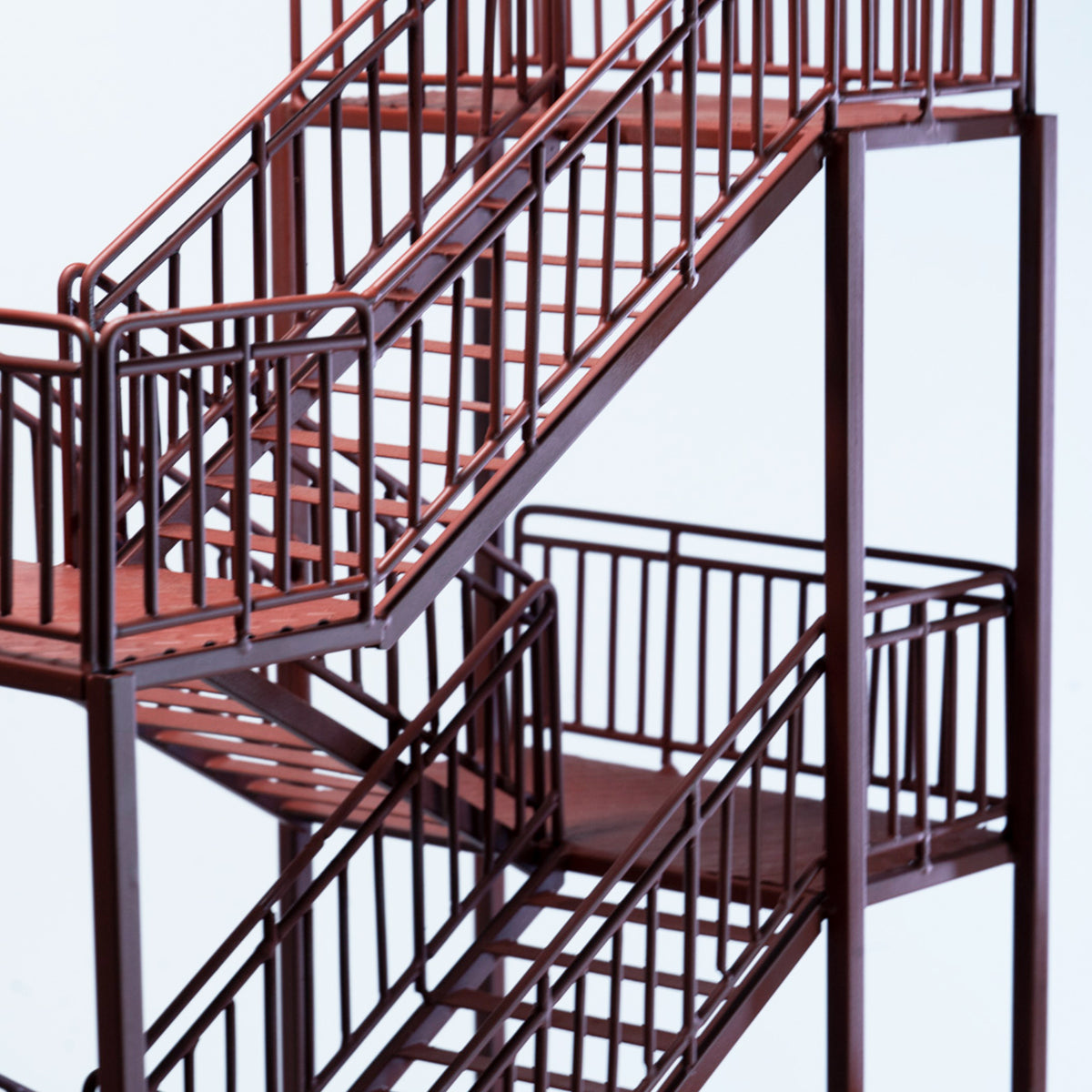 MMMTOYS M2605 1/12 Red Metal Stairway Diorama - product image 6