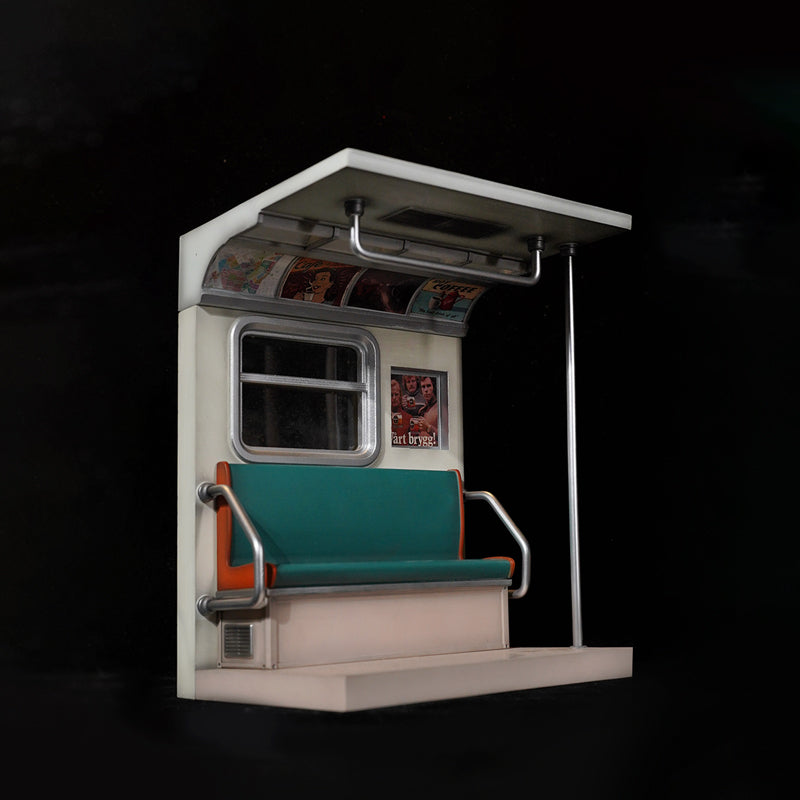 MMMTOYS M2316 1/12 Light-Up Subway Scene Diorama - product image 8